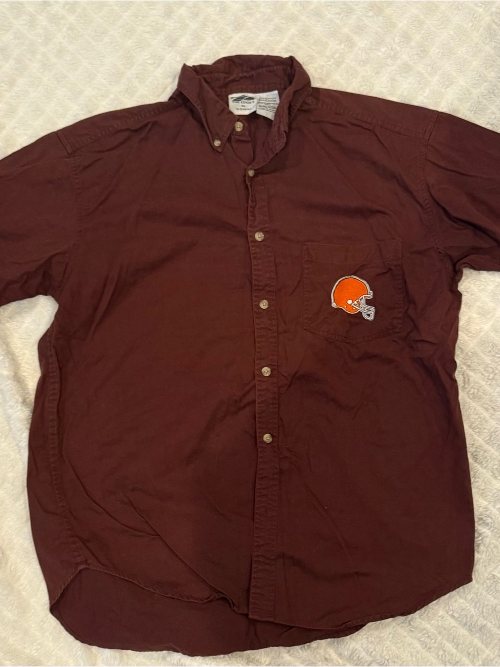 Vintage Men's Brown Short-Sleeve Button-Down Shirt with Pocket Helmet Patch